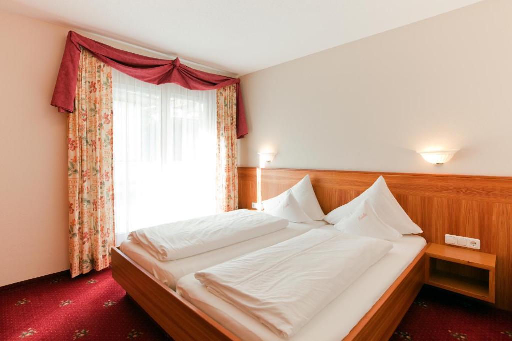 Hotel Tirolerhof Serfaus Quarto foto