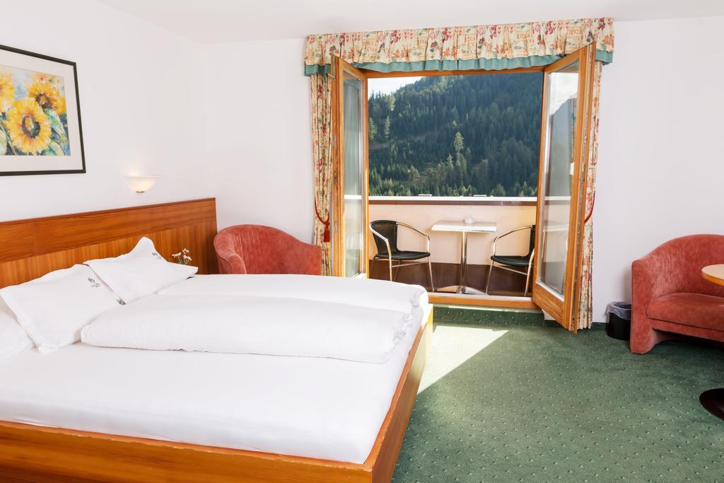 Hotel Tirolerhof Serfaus Exterior foto